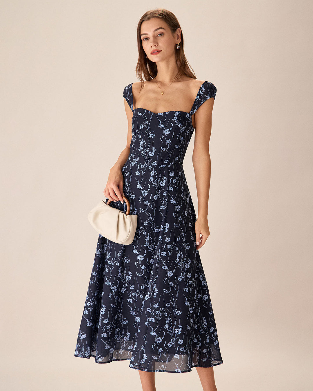 Elegante Abito Midi Floreale Navy Scollo Cuore