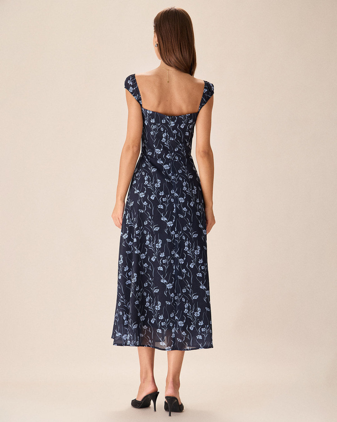 Elegante Abito Midi Floreale Navy Scollo Cuore