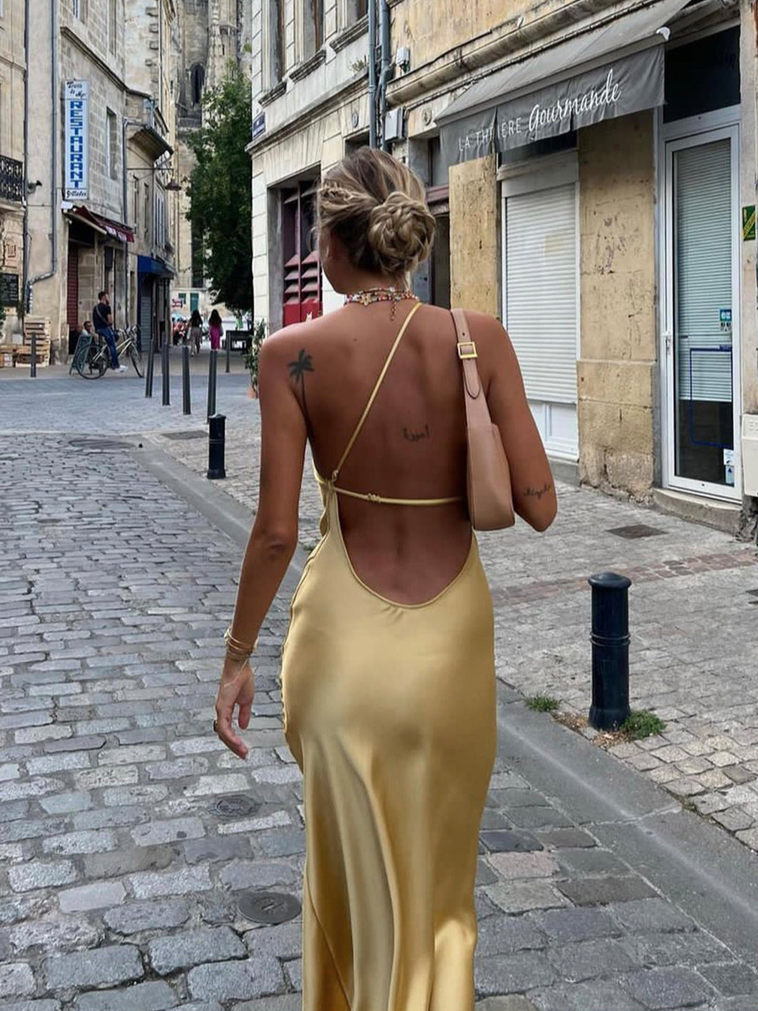 Elegante Abito Lungo Schiena Scoperta Spacco