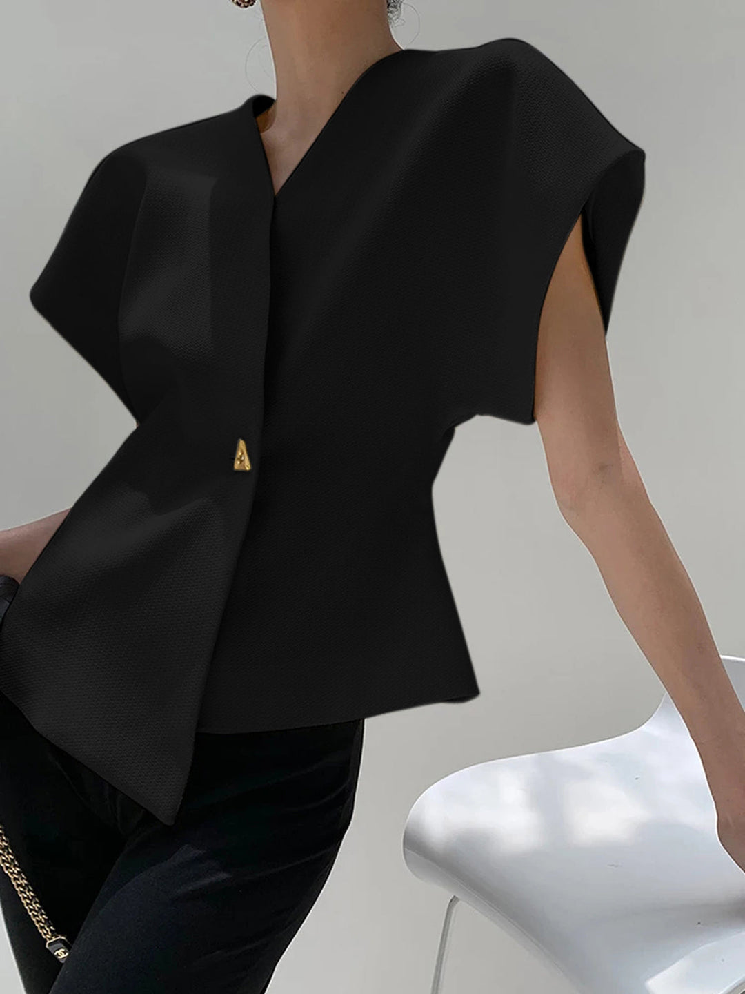 Camicetta morbida e alla moda con scollo a V e bottoni