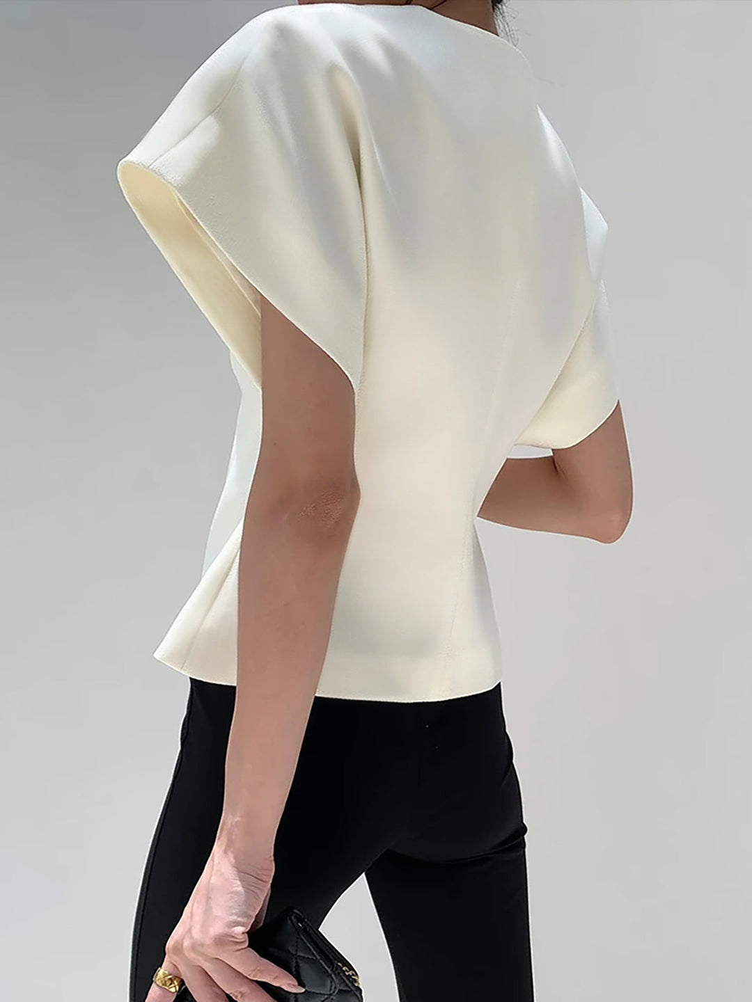 Camicetta morbida e alla moda con scollo a V e bottoni