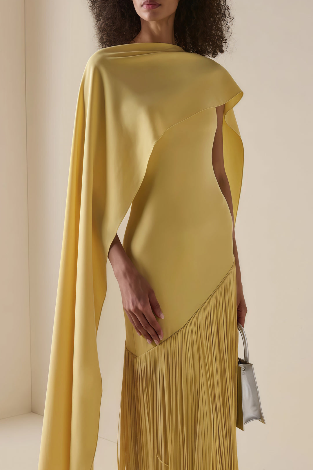 Abito cerimonia raffinato giallo frange