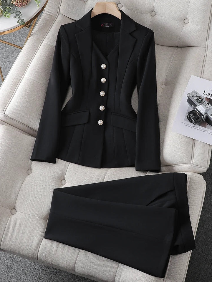 Tailleur Donna Suit con Blazer Foderato e Pantalone Regular Fit
