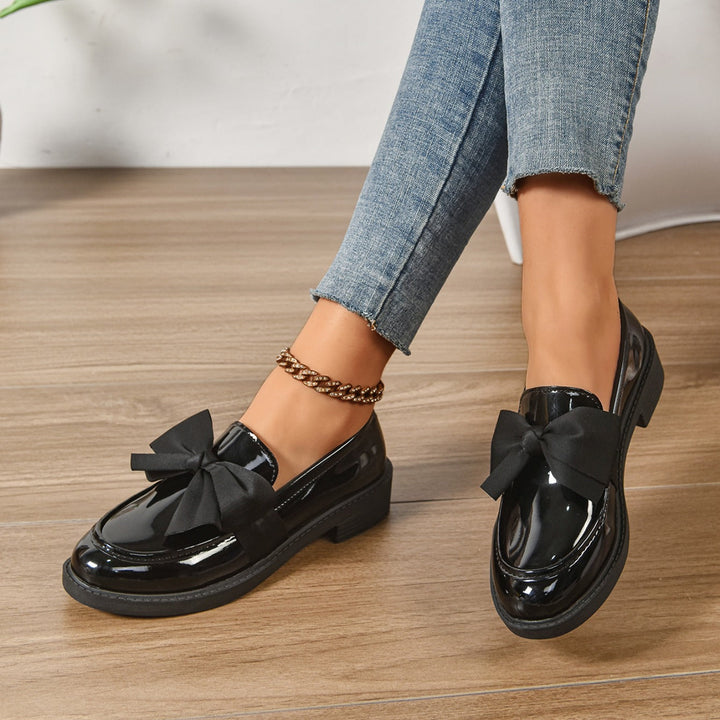 Eleganti Mocassino Donna Vernice con Fiocco Tacco Basso