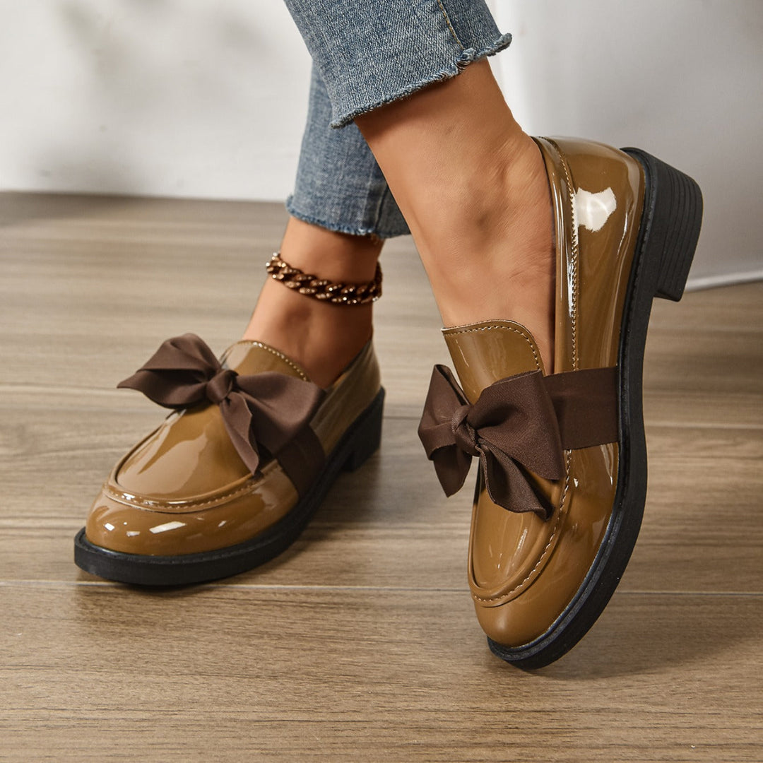 Eleganti Mocassino Donna Vernice con Fiocco Tacco Basso