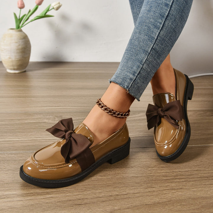 Eleganti Mocassino Donna Vernice con Fiocco Tacco Basso