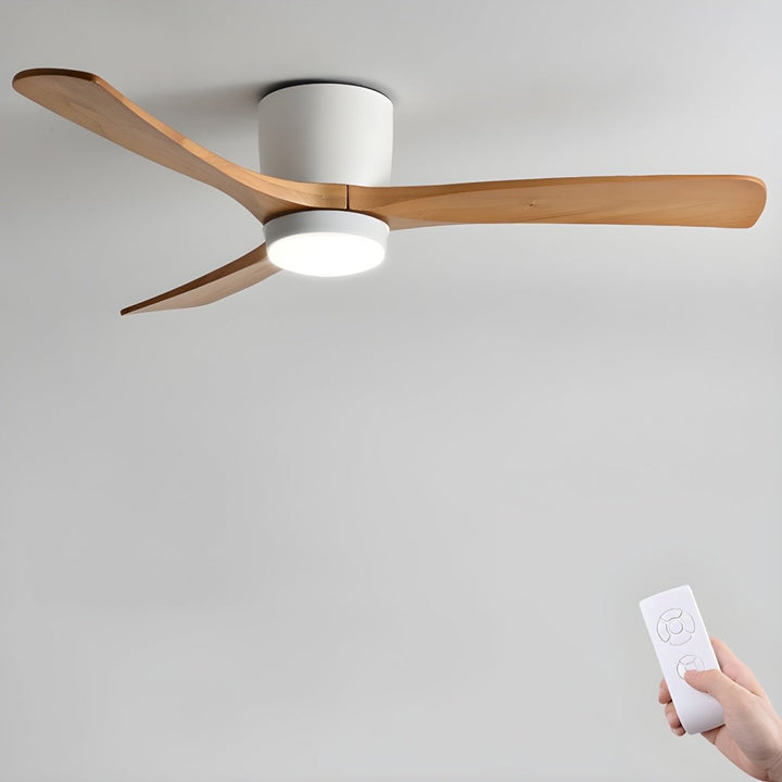 Ventilatore a Soffitto in Legno d'Acero con Luce Integrata – Design Scandinavo