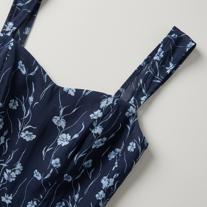 Elegante Abito Midi Floreale Navy Scollo Cuore
