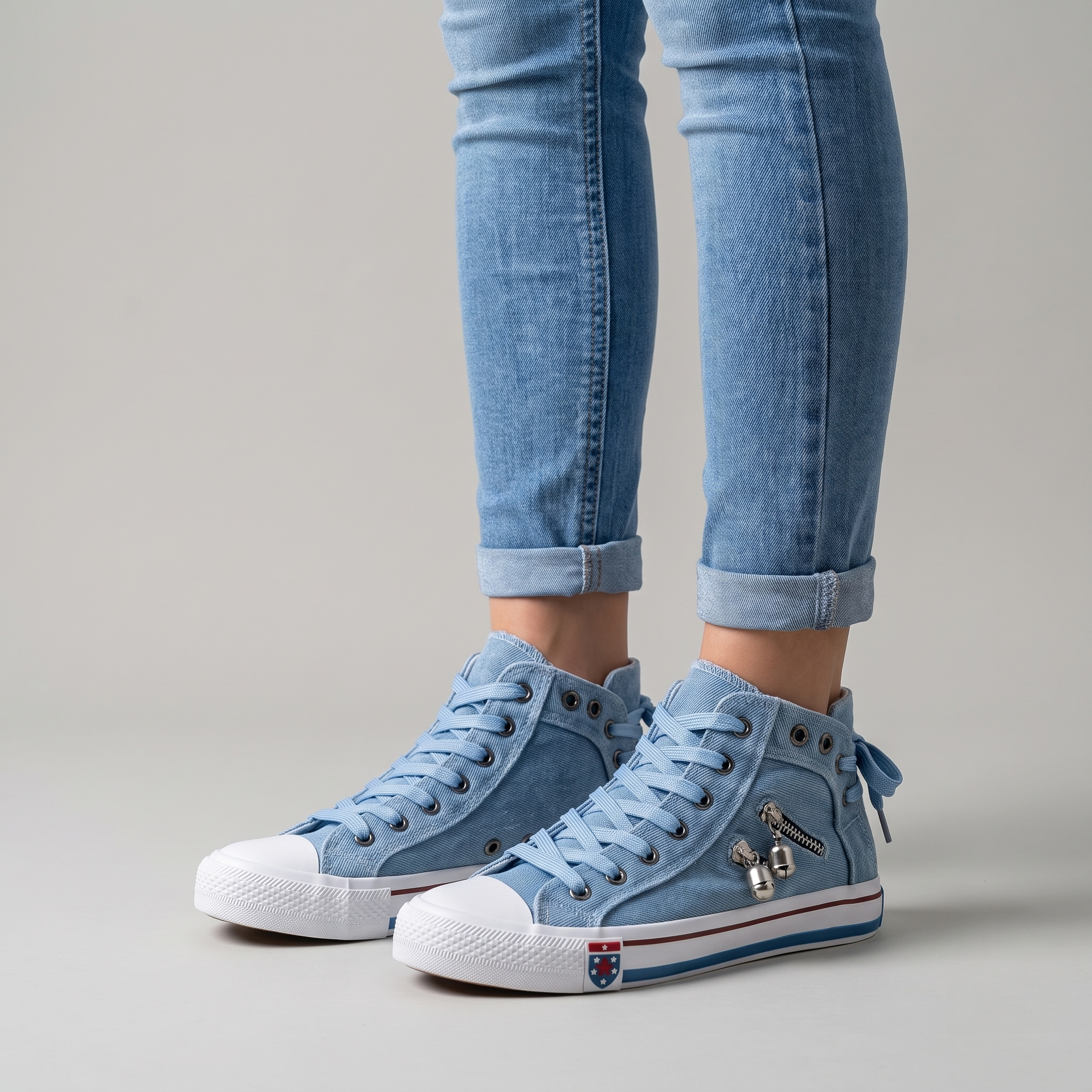 Sneakers Donna in Denim dal Design Urbano